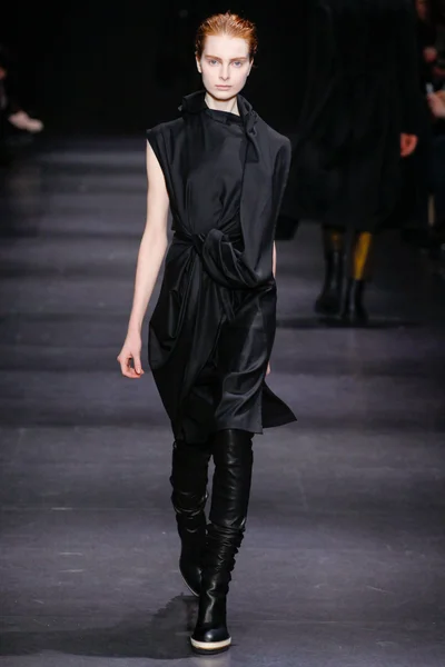 Look 9